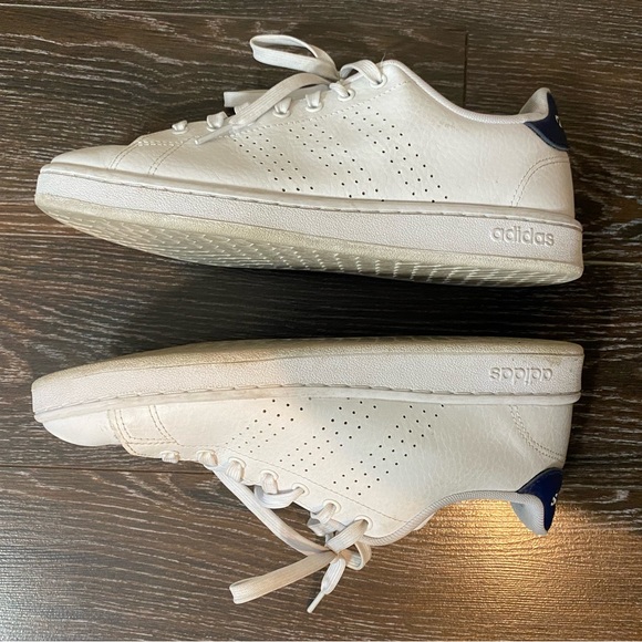 Stan Smiths 8.5 US Men’s - Picture 3 of 6